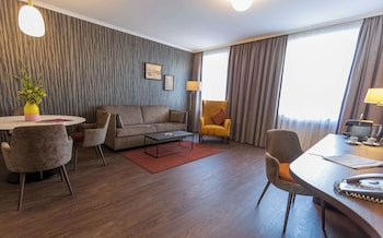 Suite, 1 Double Bed (Living Room)