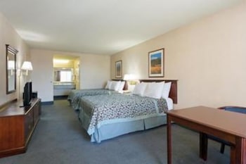 Standard Room, 2 Queen Beds