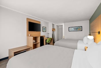 Standard Room, 2 Queen Beds, Non Smoking