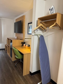 Standard Room, 2 Queen Beds, Non Smoking