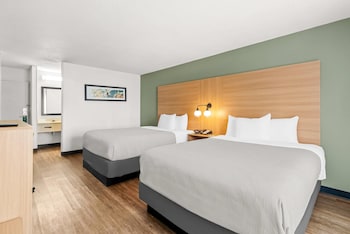 Standard Room, 2 Queen Beds, Non Smoking