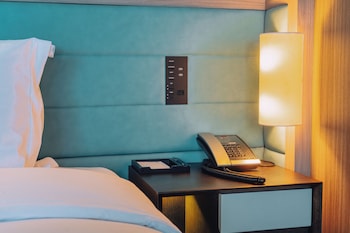 Panoramic Junior Suite King Room, Non Smoking - Club Lounge Access(Renewed October 2025), 22-27F