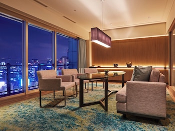 Prince Suite Room, Non Smoking - Club Lounge Access(Renewed October 2025), 19-28F
