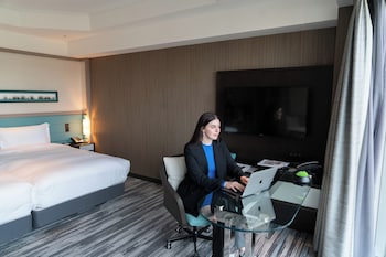 Panoramic Twin Room, Non Smoking, 19-28F
