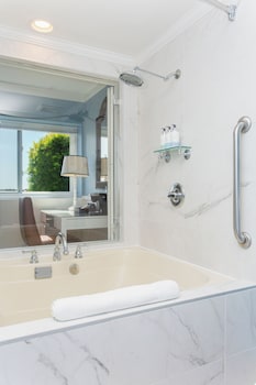 Ocean Jetted Tub King