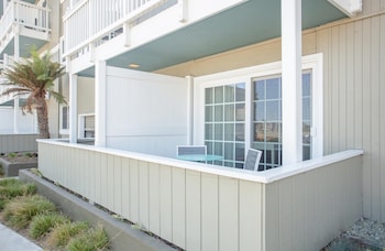 Marina Side Two Doubles