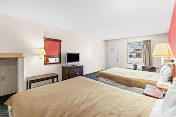 Room, 2 Queen Beds, Smoking