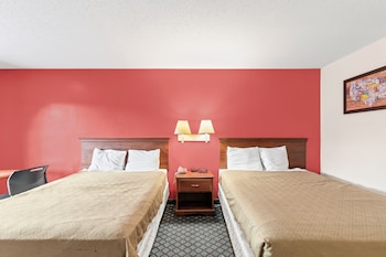 Room, 2 Queen Beds, Smoking
