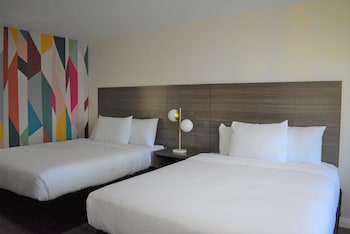 Room, 2 Queen Beds, Non Smoking