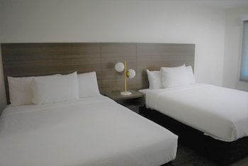 Room, 2 Queen Beds, Non Smoking