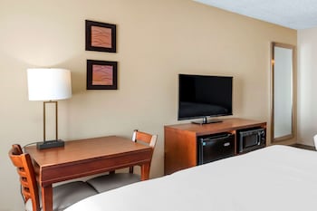 Standard Room, 2 Queen Beds, Non Smoking