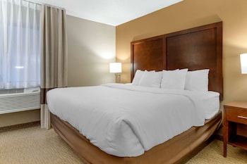 Suite, 1 King Bed with Sofa bed, Non Smoking, Hot Tub