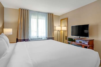 Suite, 1 King Bed with Sofa bed, Non Smoking, Hot Tub