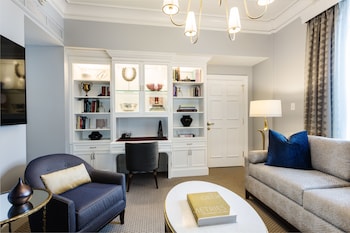 Suite (Playwright Penthouse)