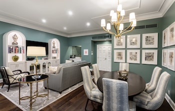 Suite (Director Penthouse)