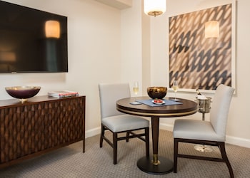 Suite (Artist)