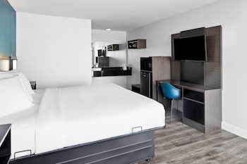 Room, 1 King Bed, Accessible, Non Smoking