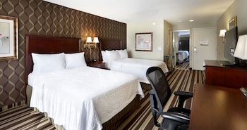 Standard Room, 2 Double Beds, Non Smoking, Bathtub