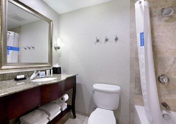 Standard Room, 2 Double Beds, Non Smoking, Bathtub