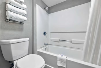 Standard Room, 2 Double Beds, Non Smoking