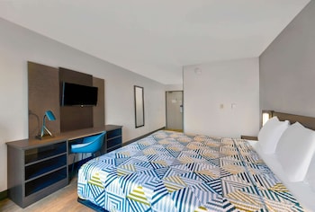 Standard Room, 1 King Bed, Accessible, Non Smoking