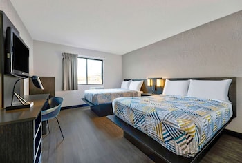 Standard Room, 2 Double Beds, Non Smoking