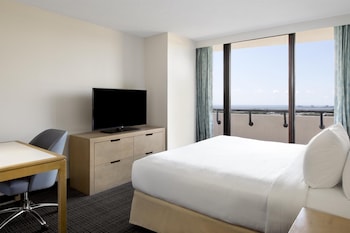 Room, 1 King Bed, Bay View