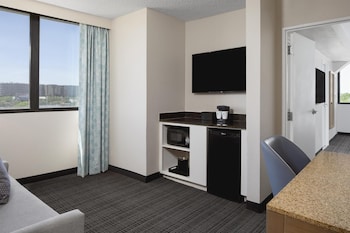 Suite, 2 Queen Beds, Corner