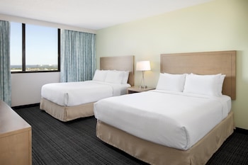 Two Queen Beds Bay View Non-Smoking