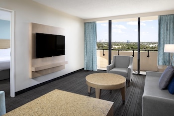 Room, 2 Queen Beds, City View (Sunrise)