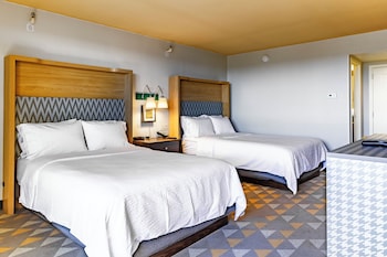 Standard Room, 2 Queen Beds, Accessible Bathtub (Mobility)