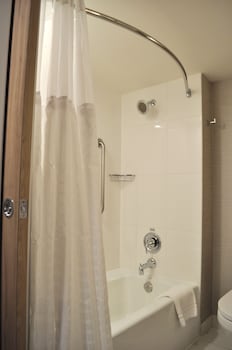 Deluxe Room, 2 Queen Beds, City View (New)