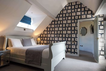 Suite, 1 Double Bed, Non Smoking (Separate Lounge)