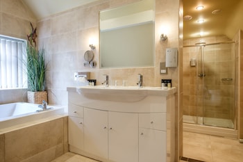 Suite, 1 Double Bed, Non Smoking (Separate Lounge)