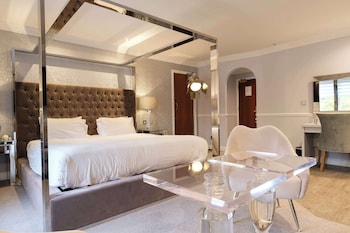 Deluxe Room, 1 Double Bed, Non Smoking (Four Poster Bed, View)