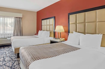Standard Room, 2 Queen Beds, Non Smoking, Refrigerator & Microwave (Pet Friendly)