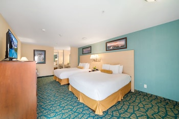 Standard Room, 2 Queen Beds, Balcony