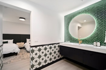 Deluxe Room, 2 Queen Beds