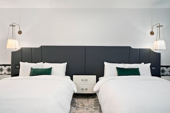 Deluxe Room, 2 Queen Beds