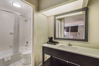 Room, 2 Queen Beds, Non Smoking (Upgrade)