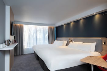 Standard Room, 2 Double Beds (with Free Hot Breakfast)