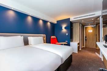 Standard Room, 2 Twin Beds (with Free Hot Breakfast)