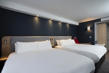 Standard Room, 2 Double Beds (with Free Hot Breakfast)