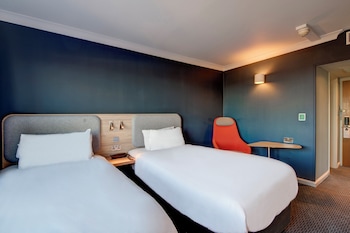 Standard Room, 2 Twin Beds (with Free Hot Breakfast)