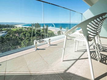 Room, 2 Queen Beds, Balcony, Ocean View
