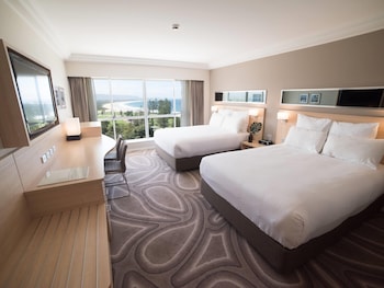 Room, 2 Queen Beds, Ocean View