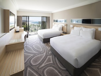Room, 2 Queen Beds, Balcony, Ocean View