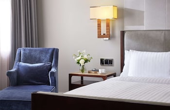 Room, 1 King Bed (Heritage)