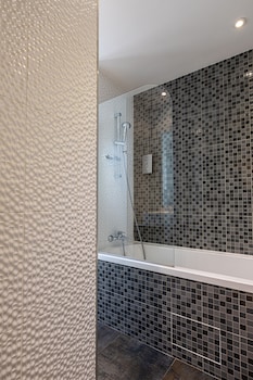 Superior Room, 1 Queen Bed