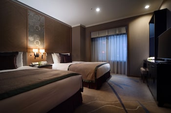 Ambassador Suite, Non Smoking (24F)